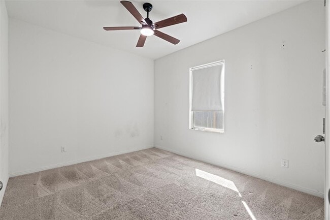 Building Photo - 14705 Shooter McGavin Dr