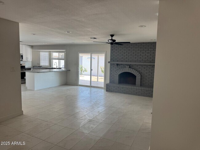 Building Photo - 8837 W Highland Ave