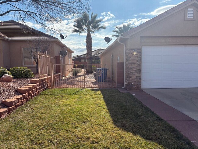 Building Photo - St. George Oasis