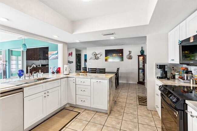 Building Photo - 6300 16th St S