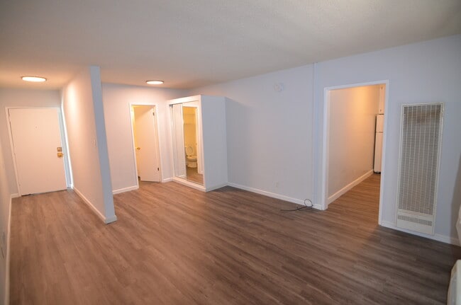 Building Photo - 6919 Sepulveda Apartment