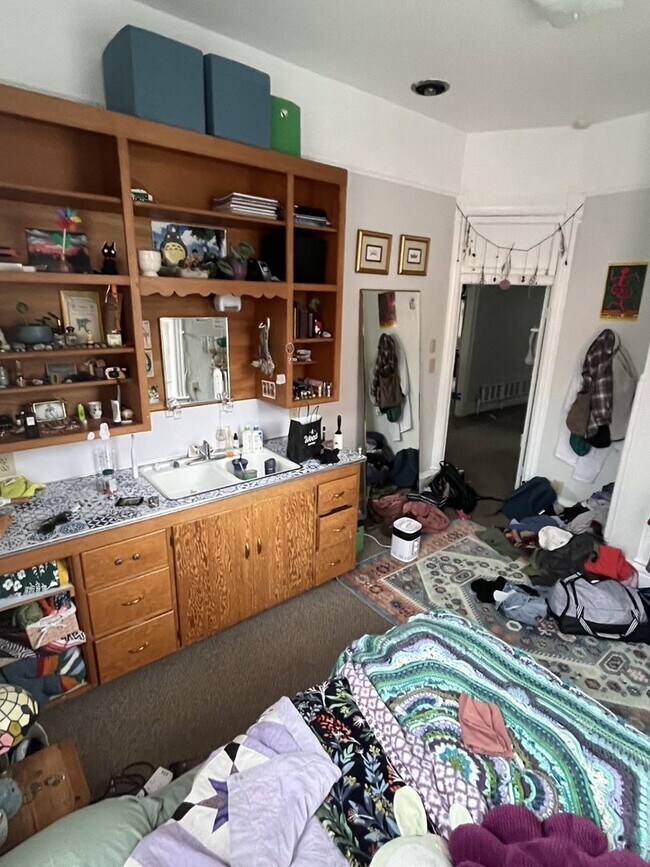 Building Photo - 1212 N Garden St