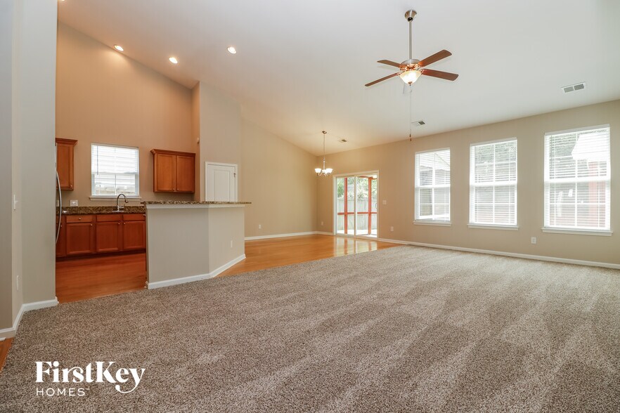 Building Photo - 115 Marinella Dr