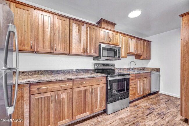 Building Photo - 1640 York Wy