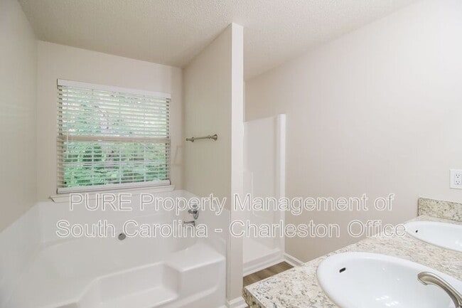 Building Photo - 312 MacGregor Dr