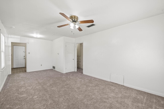 Building Photo - 1718 46th St