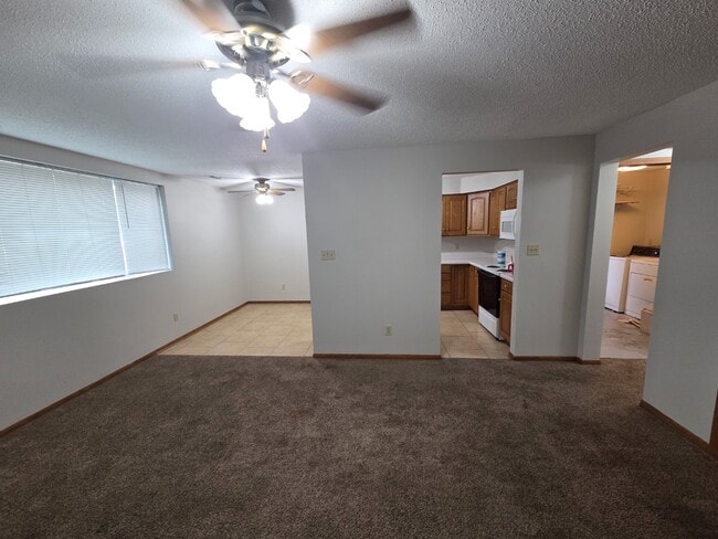 Building Photo - 315 N 1st St