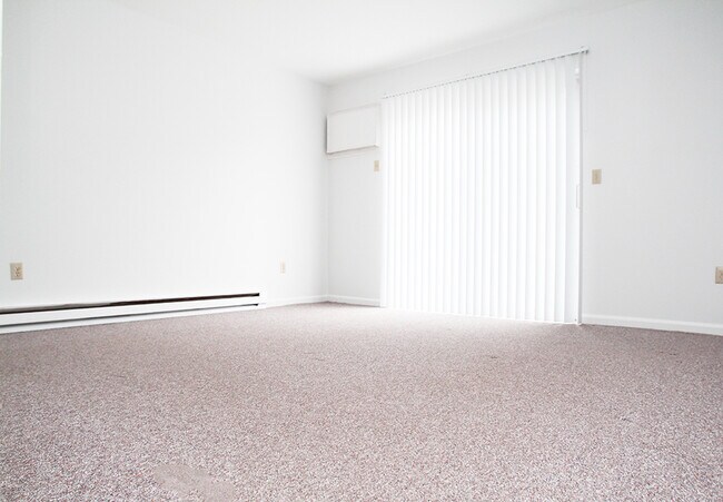 Building Photo - 267 Willow Springs
