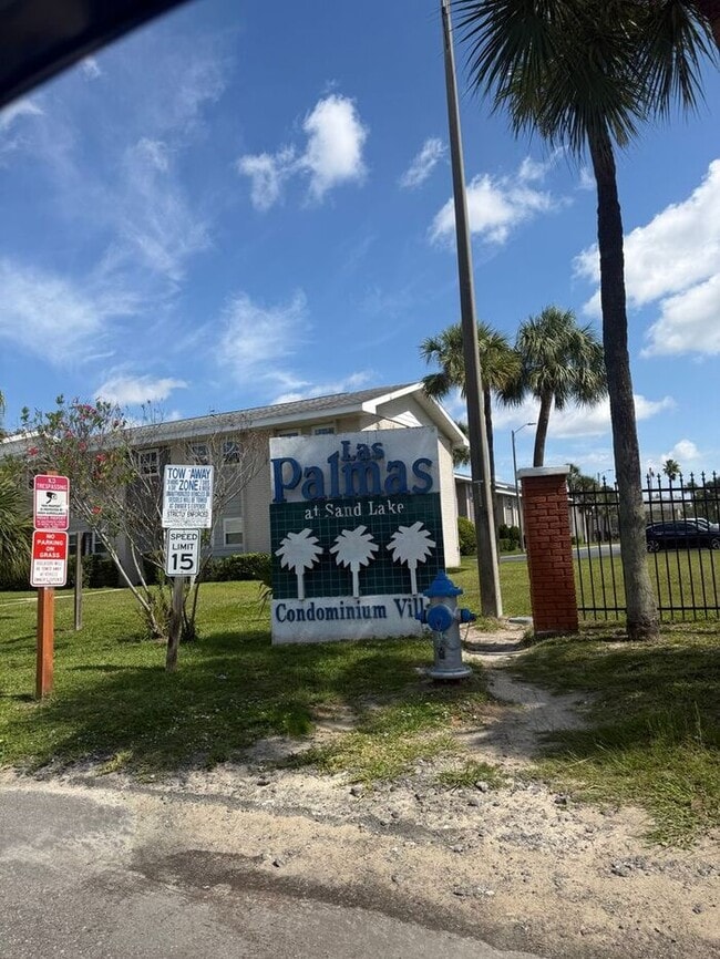 Building Photo - Spacious Condo in Las Palmas @ Sand Lake in Orlando