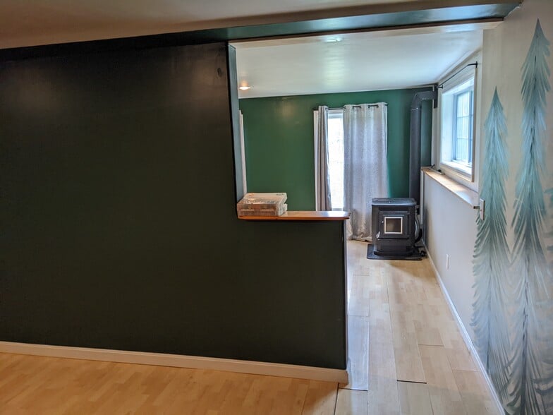 Basement 3 - 1 Chloe Dr