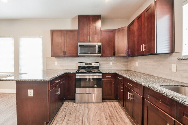 Building Photo - 3249 Dixie Dr