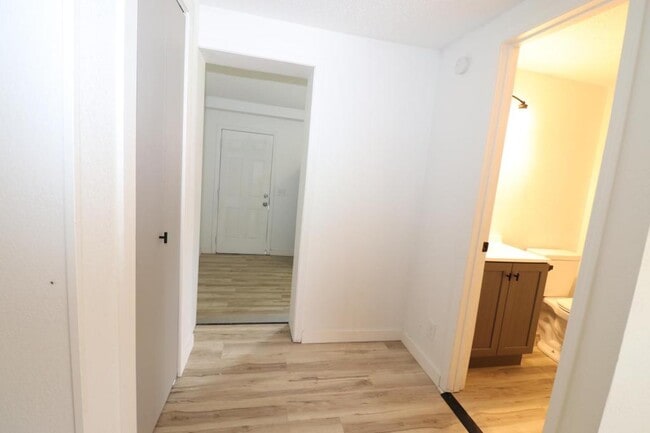 Building Photo - 21 Larue St