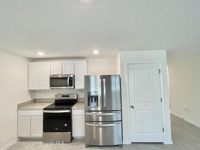 Building Photo - 9373 Fox Chapel Ln