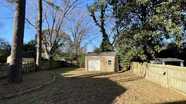 Building Photo - 3912 Davis St