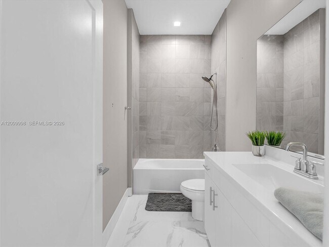 Building Photo - 4920 Whispering Way
