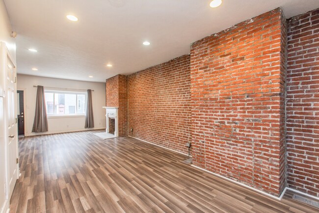 Primary Photo - 132 S 20th St