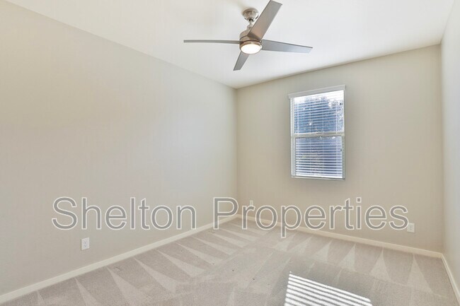 Building Photo - 18787 W Yucatan Dr