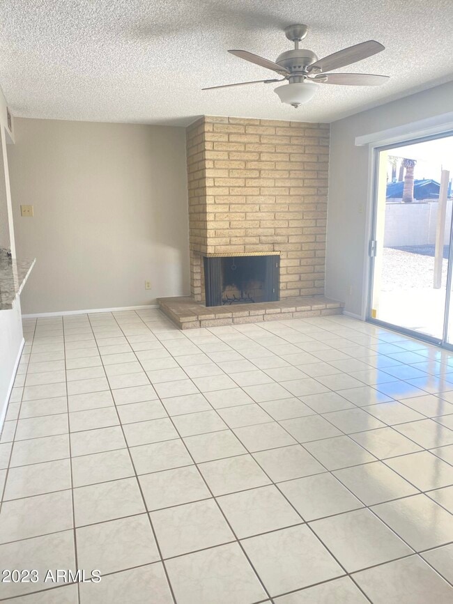 Building Photo - 3633 W Calavar Rd