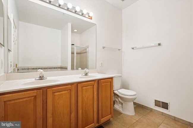 Building Photo - 502 Lawson Way