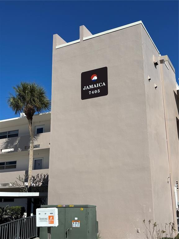 Building Photo - 7405 Bay Island Dr S