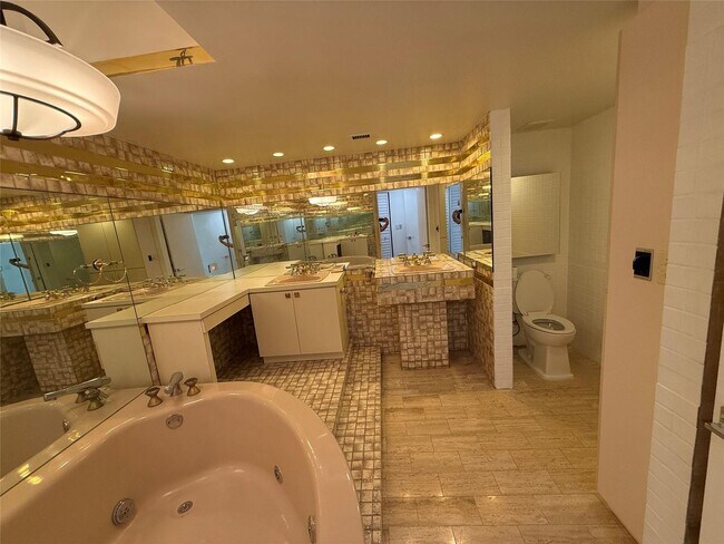 Building Photo - 19707 Turnberry Way