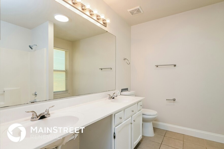 Building Photo - 14429 Jamestown Bay Dr