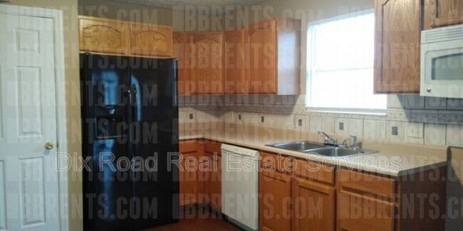 Building Photo - 491 Lite Ct