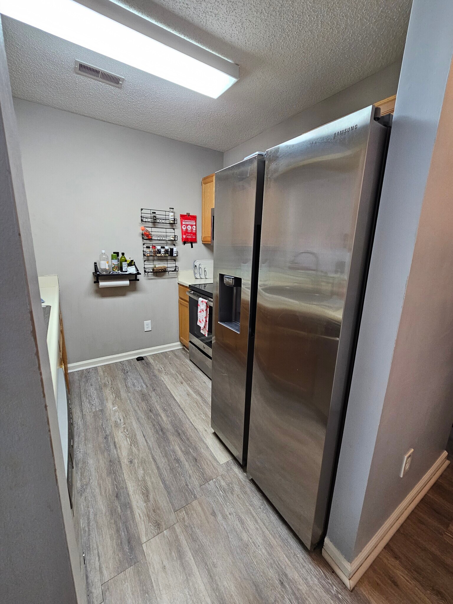 Current Fridge - 117 Forest Oaks Dr