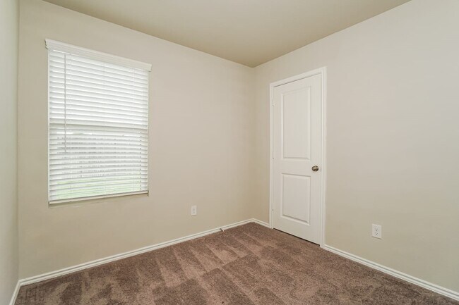 Building Photo - 7347 Plata Cir