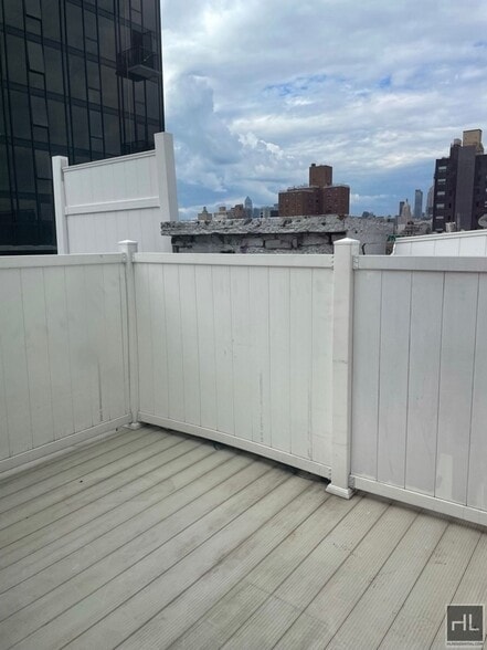 Building Photo - ORCHARD ST.