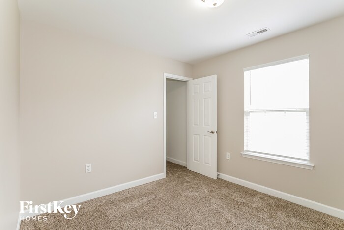 Building Photo - 2306 Silver Run Dr