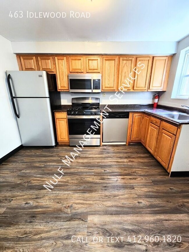 Building Photo - 463 Idlewood Rd