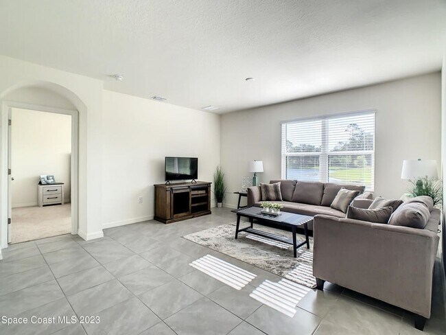 Building Photo - Charming SFH in Cypress Bay Preserve