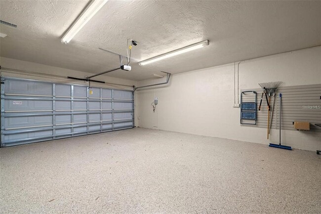 Building Photo - 10073 S Yacht Club Dr