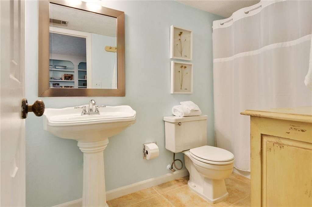 Building Photo - 130 Cains Cove Dr