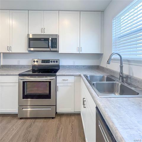 Building Photo - 115 Cardow Dr