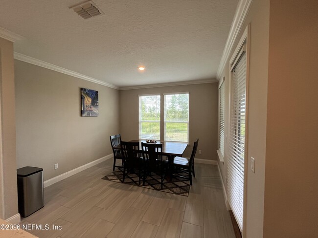 Building Photo - 211 Diamondback Ave