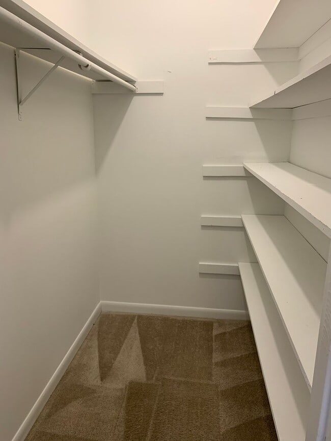 Building Photo - 4416