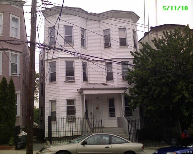 Building Photo - 139 Beech St