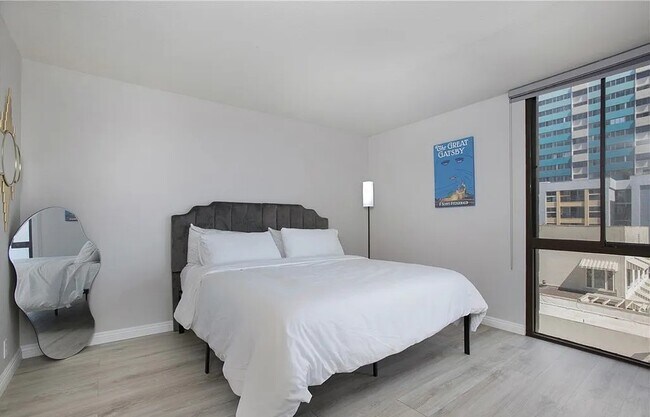 Building Photo - Condo for Rent with View