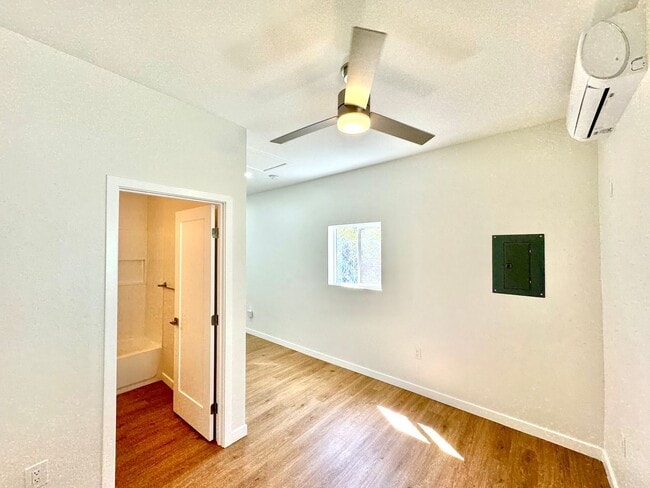 Building Photo - Beautifully Remodeled Studio in South Park...