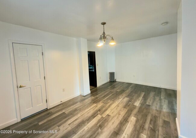 Building Photo - 512 Emmett St