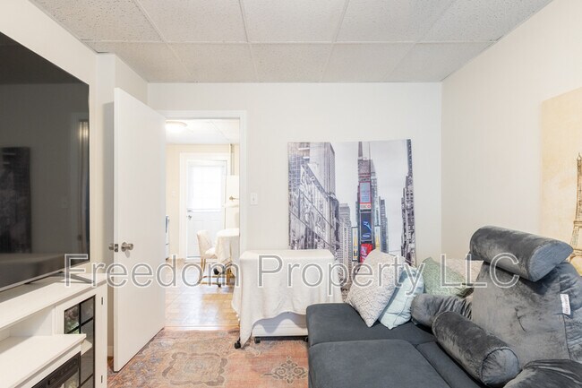 Building Photo - 27 Railroad Ave