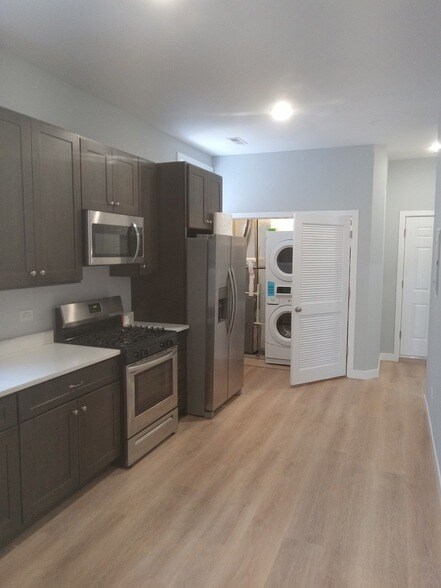 Building Photo - 3550 W 13th Pl
