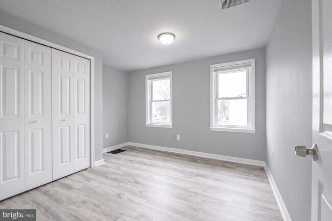 Building Photo - 306 Progress St