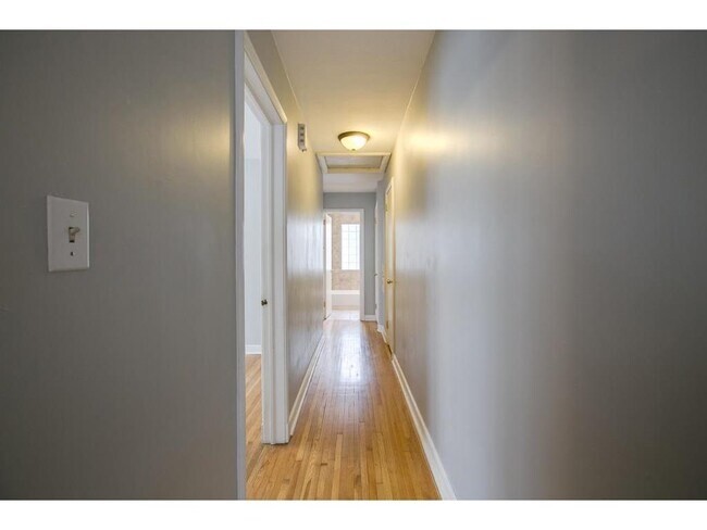 Building Photo - 3964 Xenwood Ave S