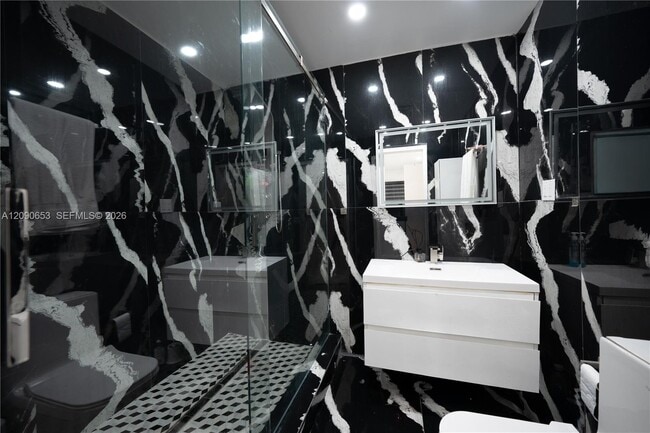Building Photo - 2920 SW 69th Pl