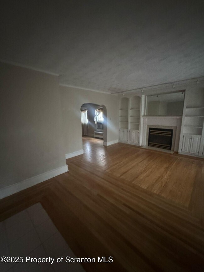 Building Photo - 908 Richmont St
