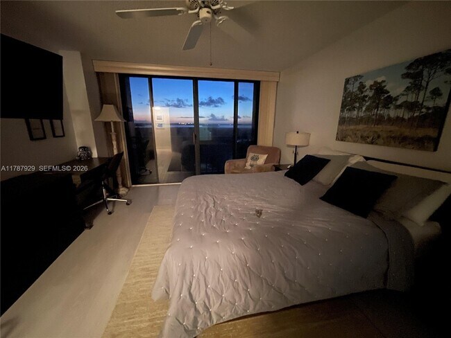 Building Photo - 5047 N Hwy A1A