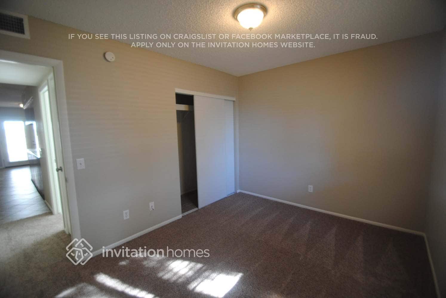 Building Photo - 9214 W Cortez Ave